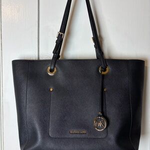 Michael Kors Elegant Walsh Black Tote Purse